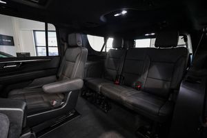 Chevrolet Suburban bild 13