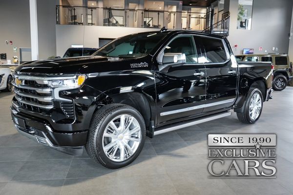 Chevrolet Silverado High Country Duramax Diesel / Deluxe Package/ MultiFlex - 2026