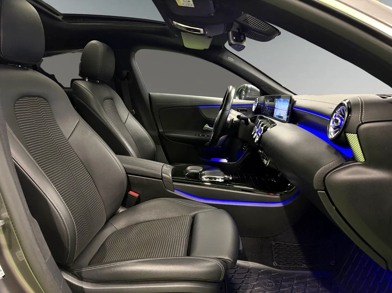 Vehicle image 21