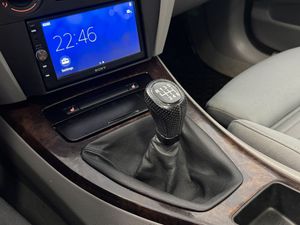 BMW 330 bild 13