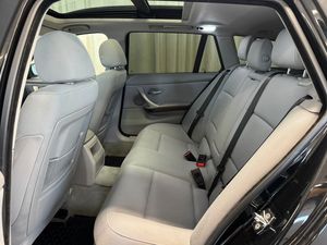 BMW 330 bild 16