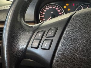 BMW 330 bild 10