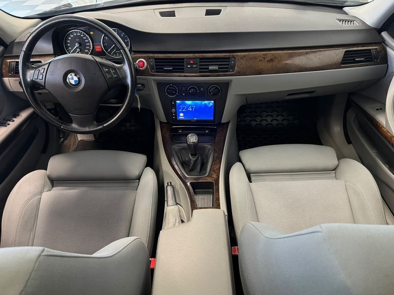 BMW 330 bild 15