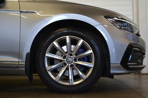 Volkswagen Passat bild 8
