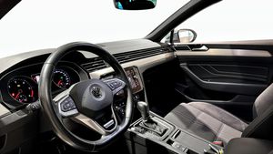 Volkswagen Passat bild 7