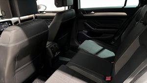 Volkswagen Passat bild 11