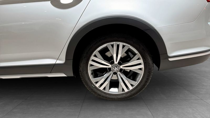 Volkswagen Passat bild 6