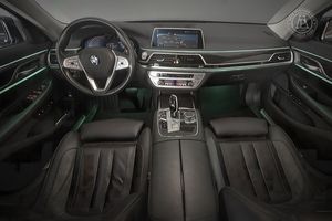 BMW 730 bild 8