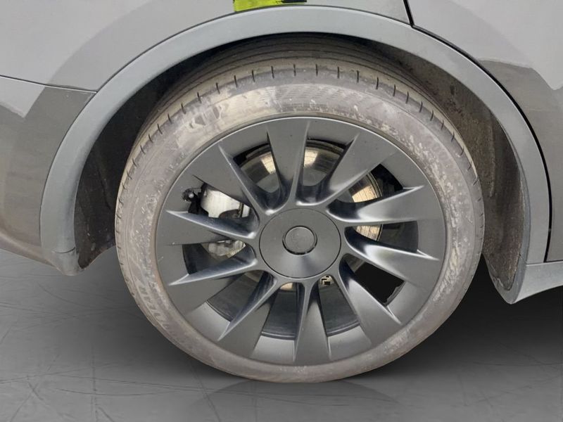 Tesla Model Y bild 34