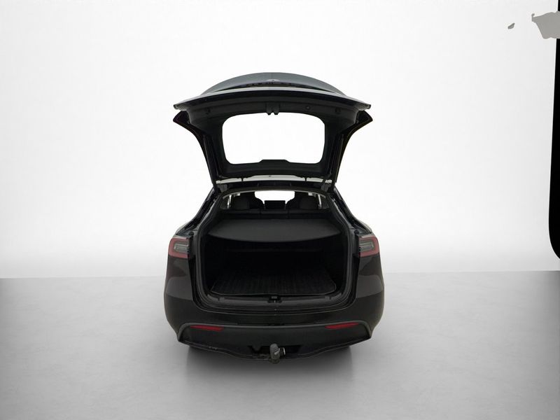 Tesla Model Y bild 31
