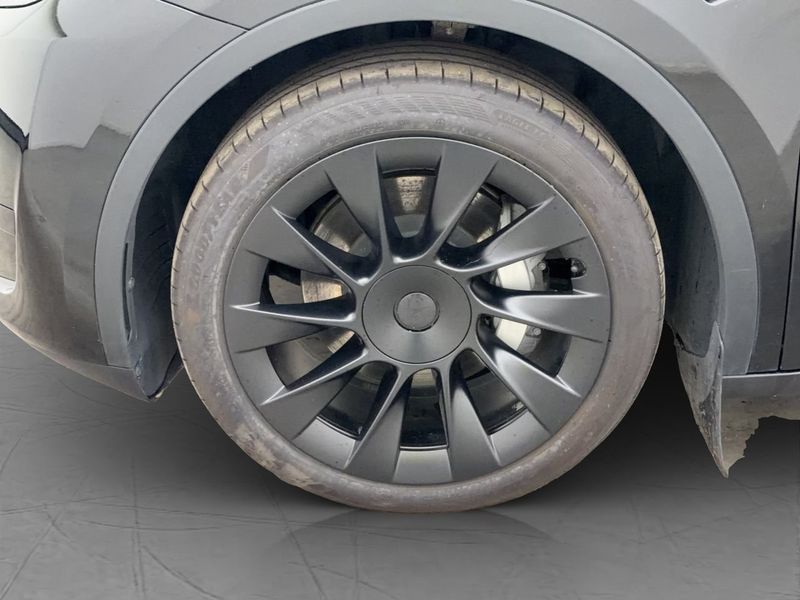 Tesla Model Y bild 32