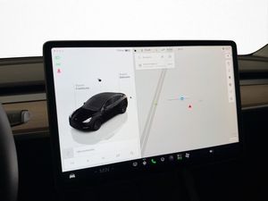 Tesla Model Y bild 26