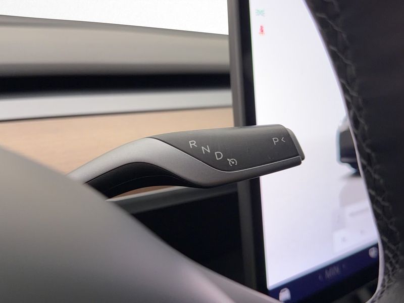 Tesla Model Y bild 19