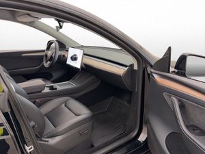 Tesla Model Y bild 28