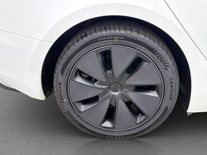 Tesla Model 3 bild 11