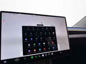 Tesla Model 3 bild 24