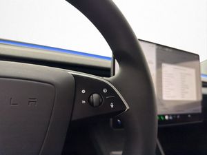 Tesla Model 3 bild 32