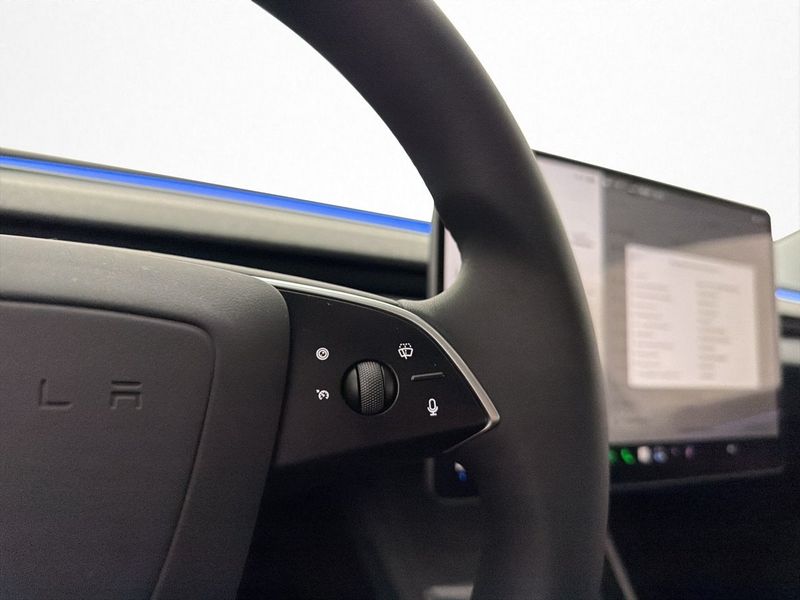 Tesla Model 3 bild 32