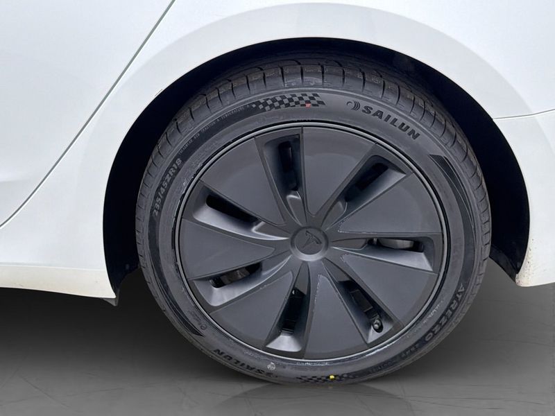 Tesla Model 3 bild 10