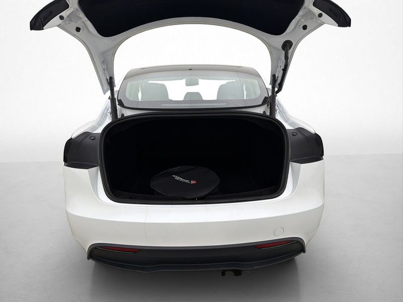 Tesla Model 3 bild 16