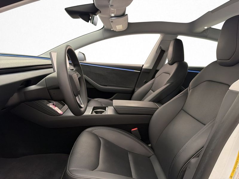 Tesla Model 3 bild 21