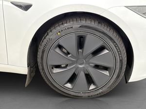 Tesla Model 3 bild 12