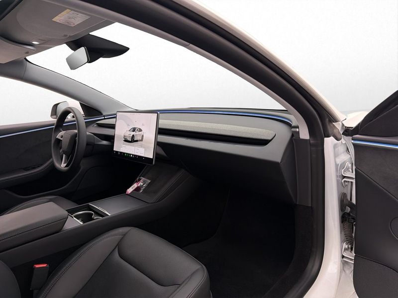 Tesla Model 3 bild 14