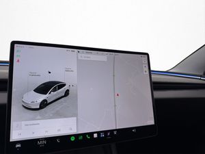 Tesla Model 3 bild 25