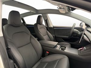 Tesla Model 3 bild 13