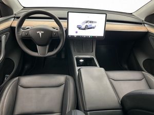 Tesla Model Y bild 18