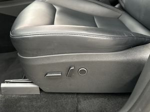 Tesla Model Y bild 34