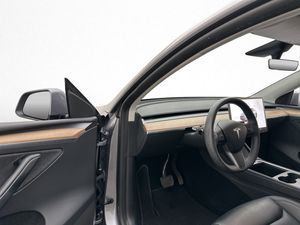 Tesla Model Y bild 20