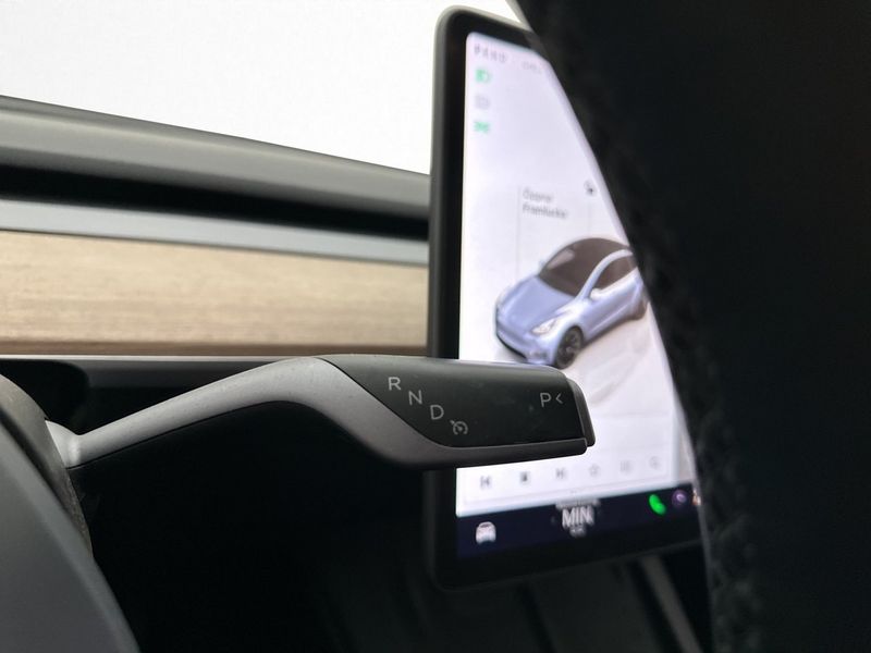 Tesla Model Y bild 32