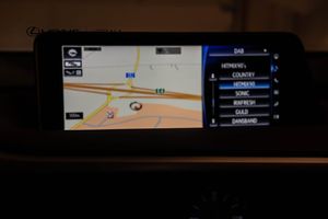 Lexus RX bild 22