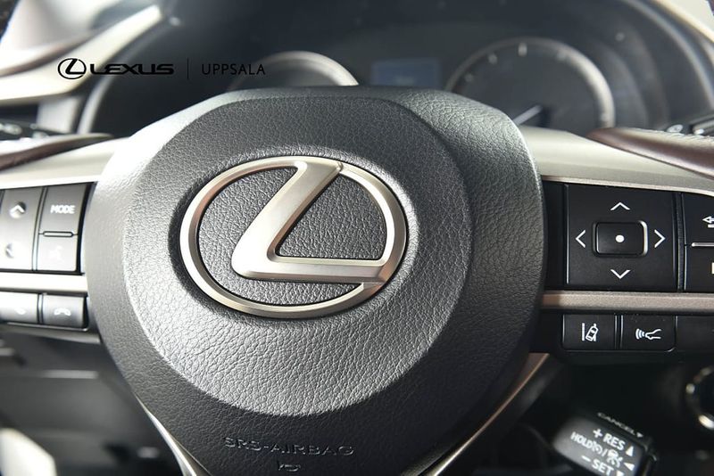 Lexus RX bild 18
