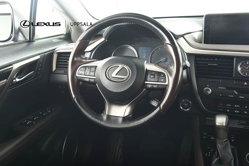 Lexus RX bild 9