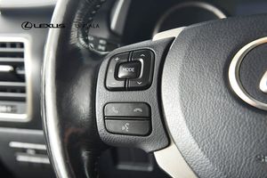 Lexus NX bild 13