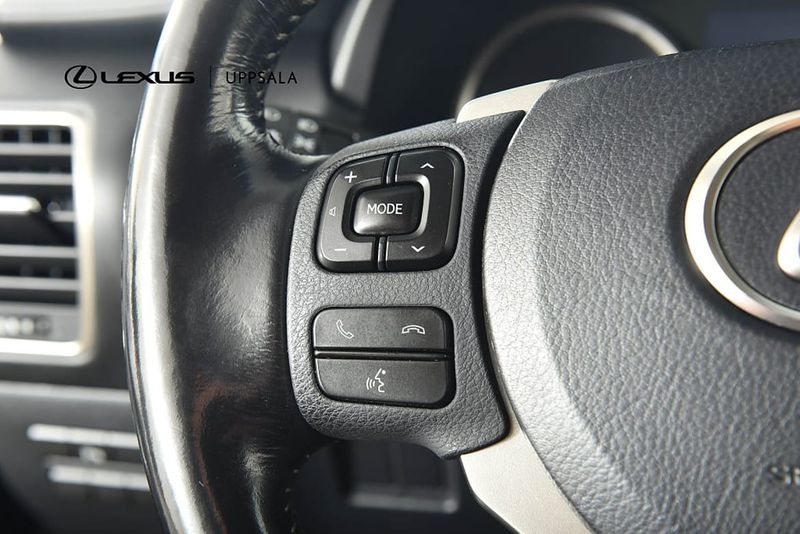 Lexus NX bild 13