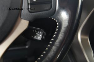 Lexus NX bild 16