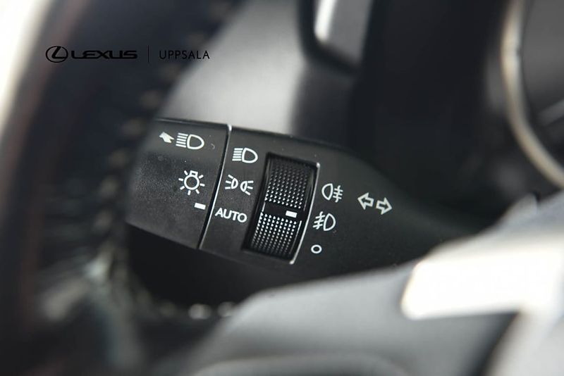 Lexus NX bild 14