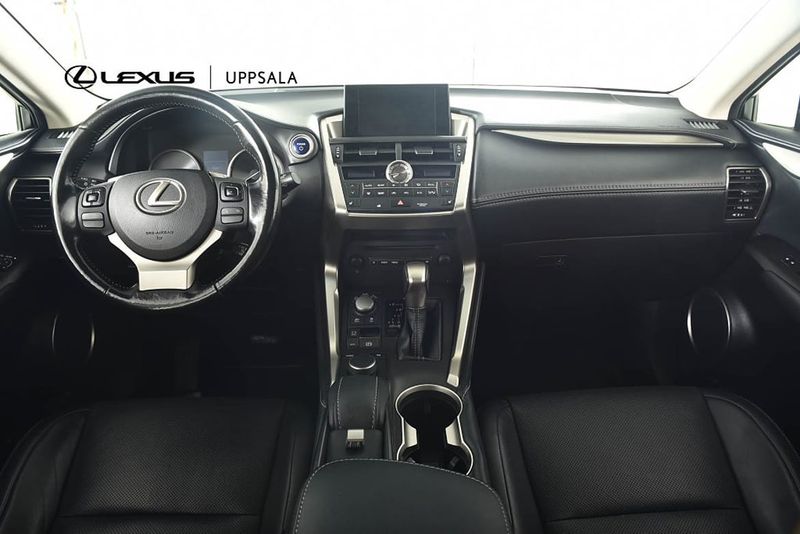 Lexus NX bild 8