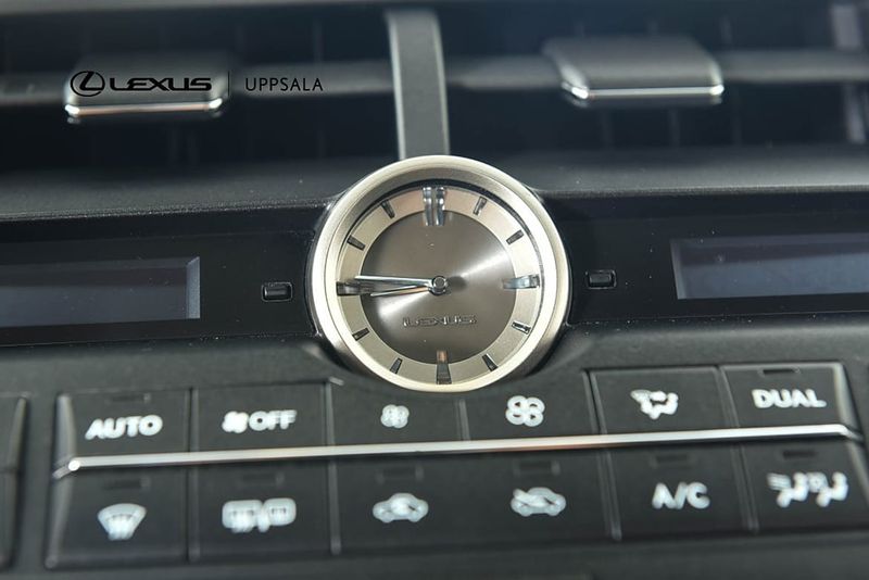 Lexus NX bild 19