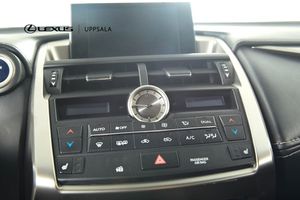 Lexus NX bild 18