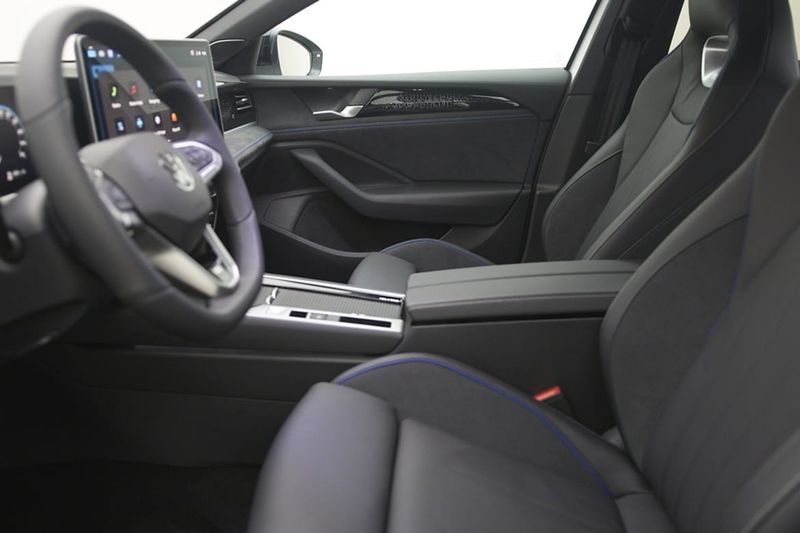 Volkswagen Passat bild 11