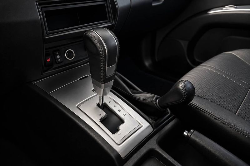 Mitsubishi L200 bild 14