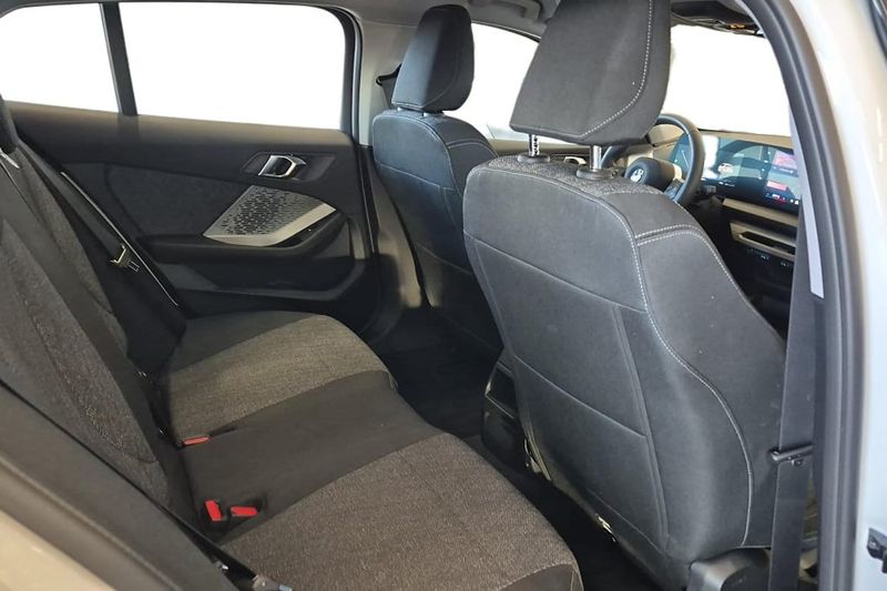 BMW 120 bild 7
