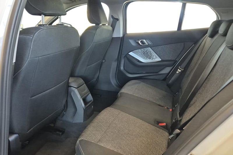 BMW 120 bild 11