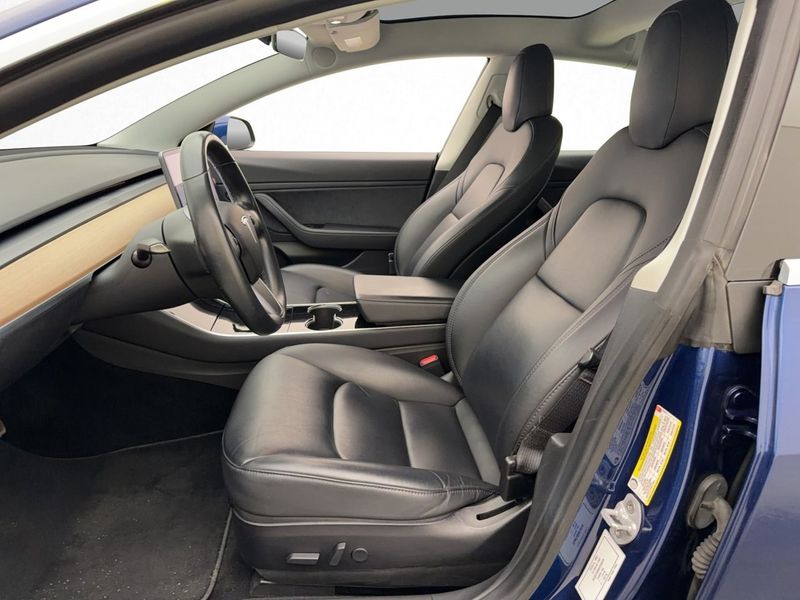 Tesla Model 3 bild 13