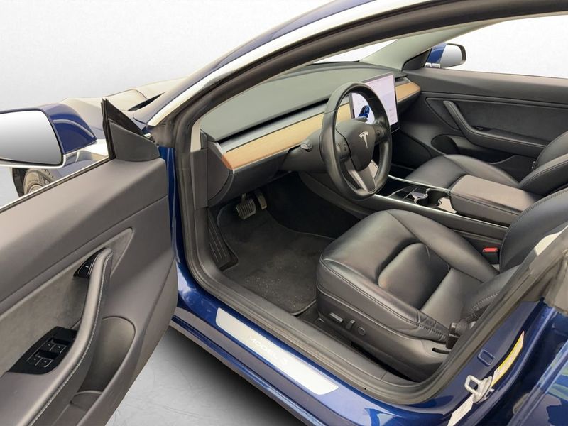 Tesla Model 3 bild 12