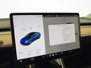 Tesla Model 3 bild 29